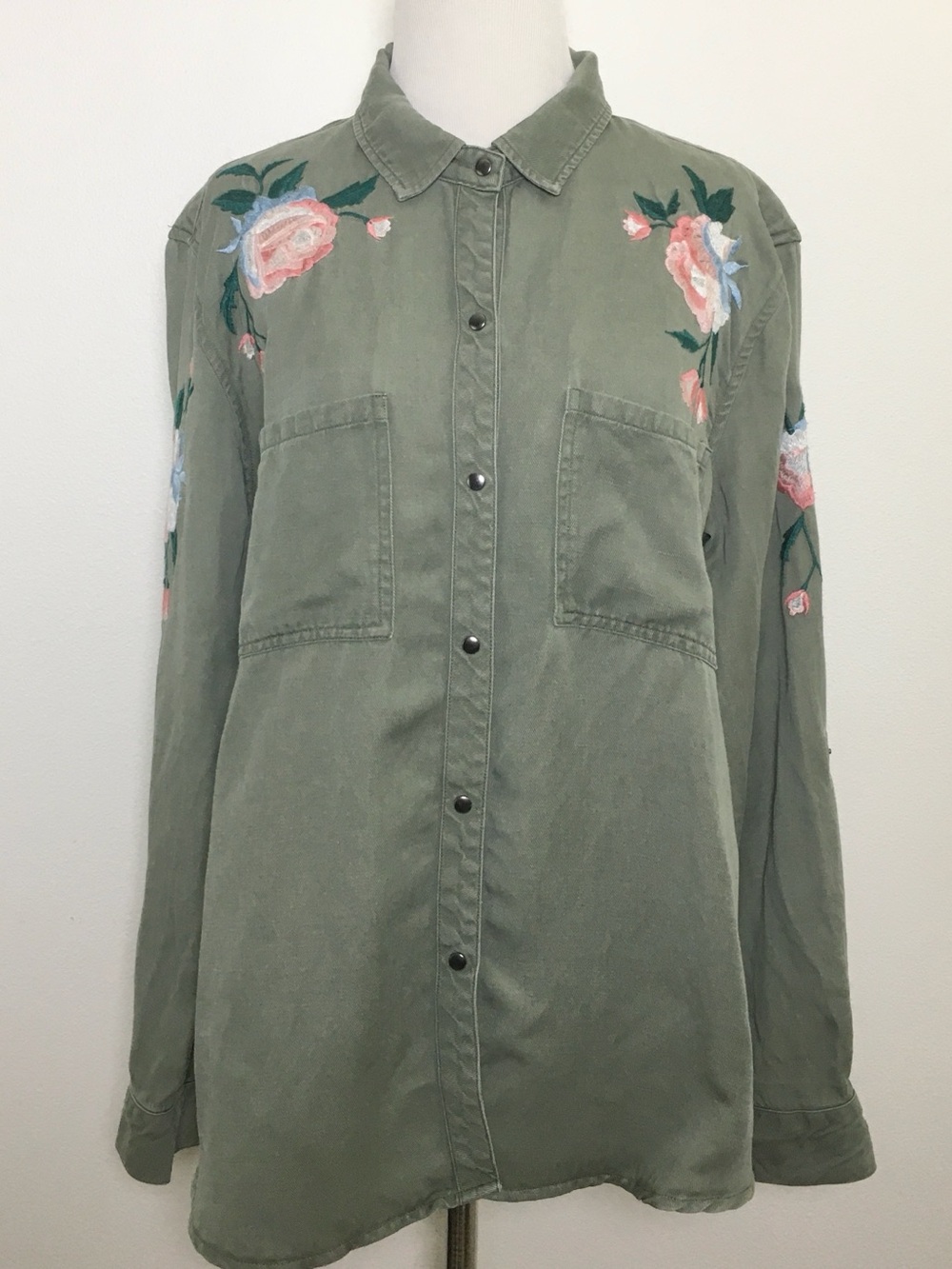 Rails | Olive Green Floral Embroidered Snap-Down Shirt